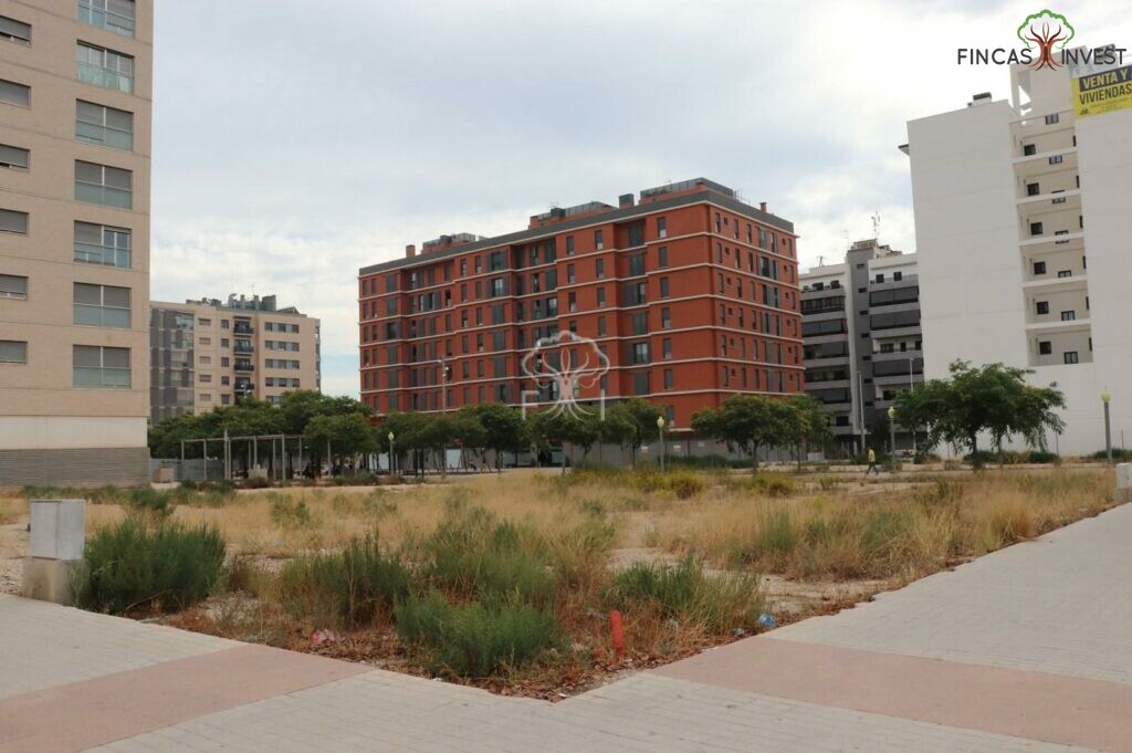 Elche. Terreno urbano con proyecto.